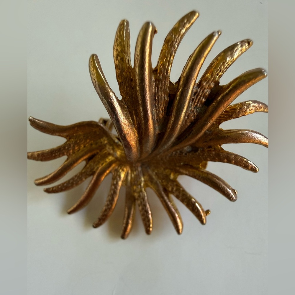 Vintage Mid Century Leaf Brooch/Gold-Tone Sunburst Brooch makers mark